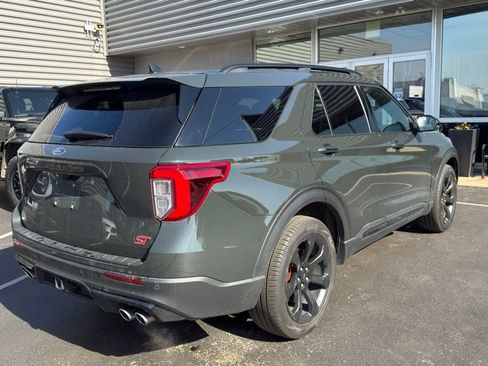 Used 2024 Ford Explorer ST w/ Equipment Group 401A image 3