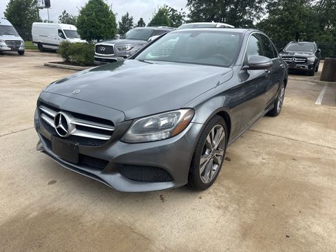 Used 2018 Mercedes-Benz C 300 Sedan image 8
