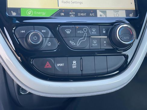 Used 2019 Chevrolet Bolt LT FWD image 16