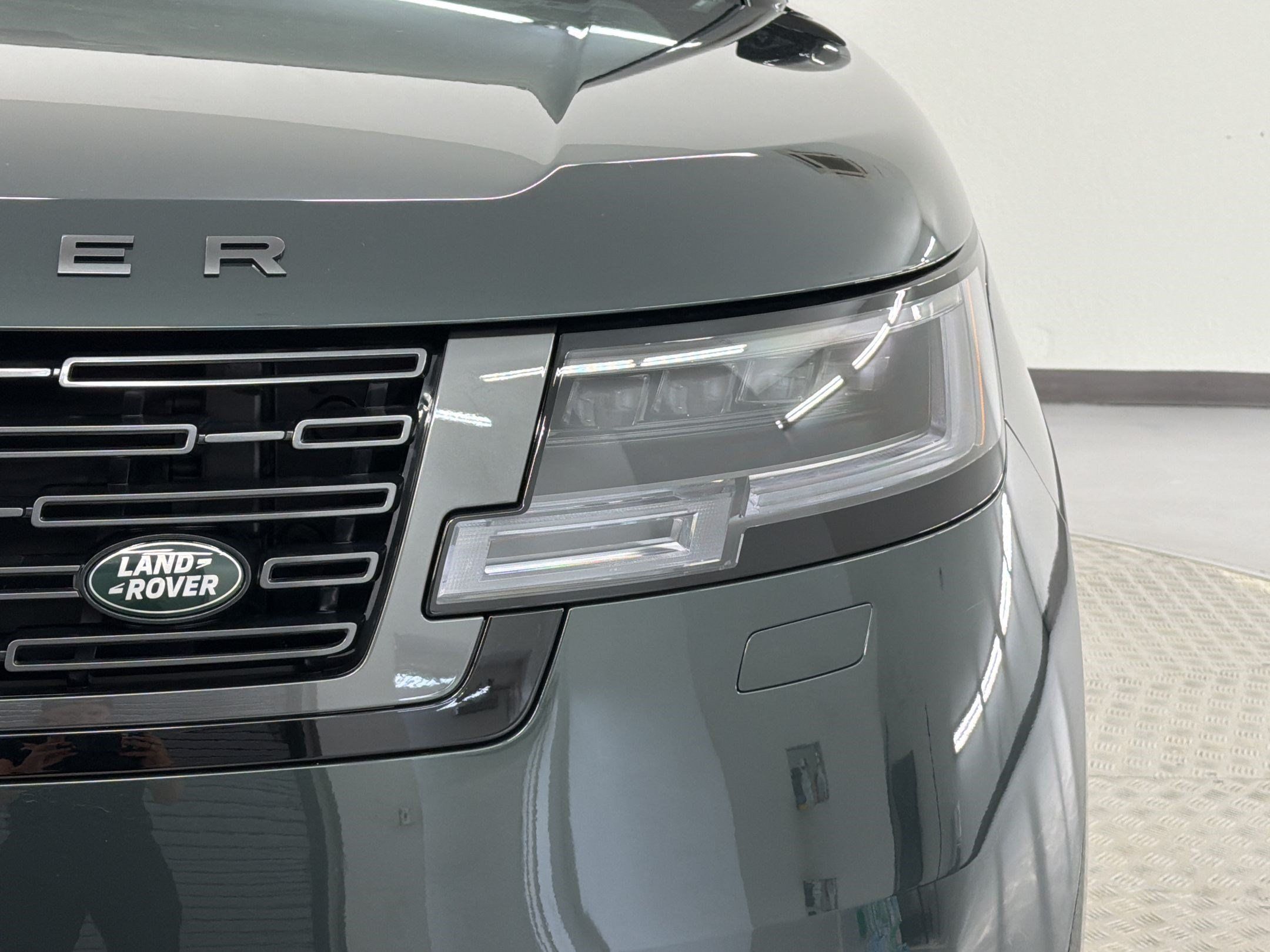 New 2026 Land Rover Range Rover SE AWD/4WD image 12