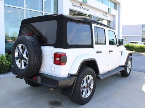 Used 2021 Jeep Wrangler Unlimited Sahara image 6