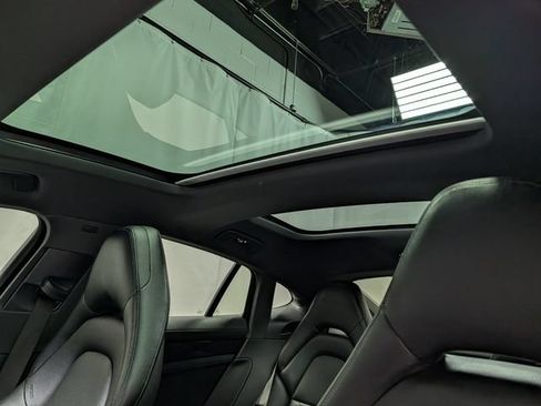 Used 2022 Porsche Panamera 4 w/ Premium Package AWD/4WD image 13