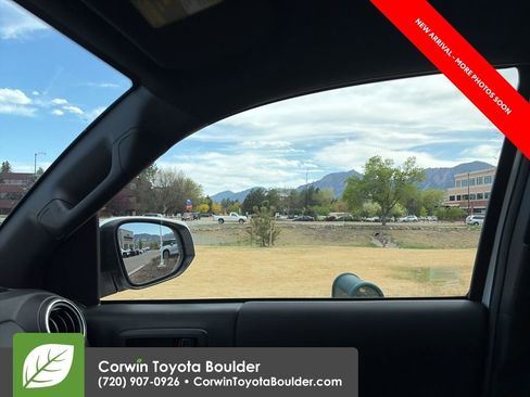 Used 2023 Toyota Tacoma TRD Off-Road image 11