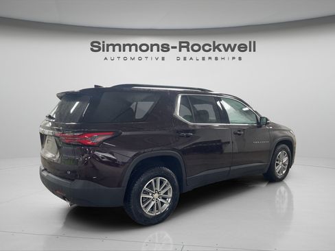 Used 2023 Chevrolet Traverse LT AWD/4WD image 5