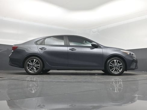 Used 2023 Kia Forte LXS w/ LXS Technology Package FWD image 16