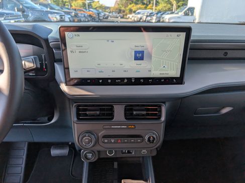 New 2025 Ford Maverick Lariat w/ Black Appearance Package image 15