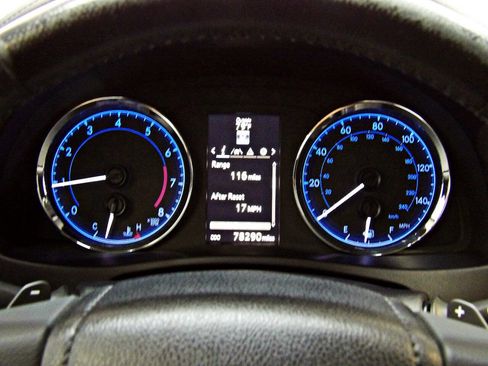Used 2019 Toyota Corolla SE FWD image 15