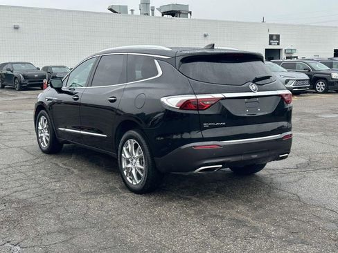 Used 2024 Buick Enclave Essence w/ Experience Buick Package image 3