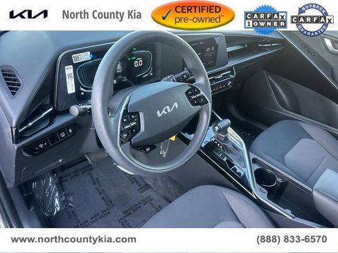 Certified 2025 Kia Niro LX image 19