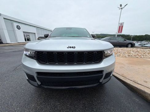 Used 2023 Jeep Grand Cherokee L Laredo AWD/4WD image 10