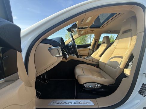 Used 2013 Porsche Panamera image 11