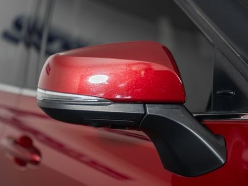 Used 2021 Toyota Highlander Platinum image 18