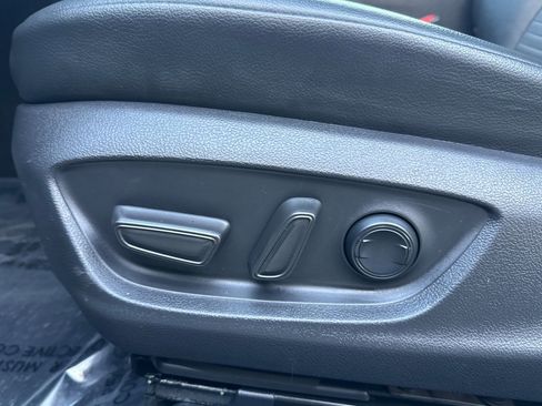 Used 2022 Toyota Camry SE image 13