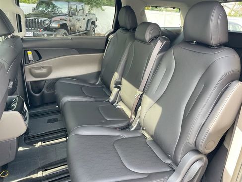 New 2026 Kia Carnival SX image 50