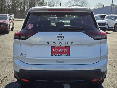 New 2026 Nissan Rogue SV FWD image 10