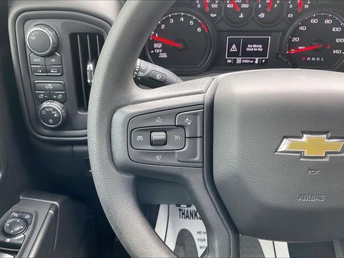 Used 2025 Chevrolet Silverado 1500 Custom image 18