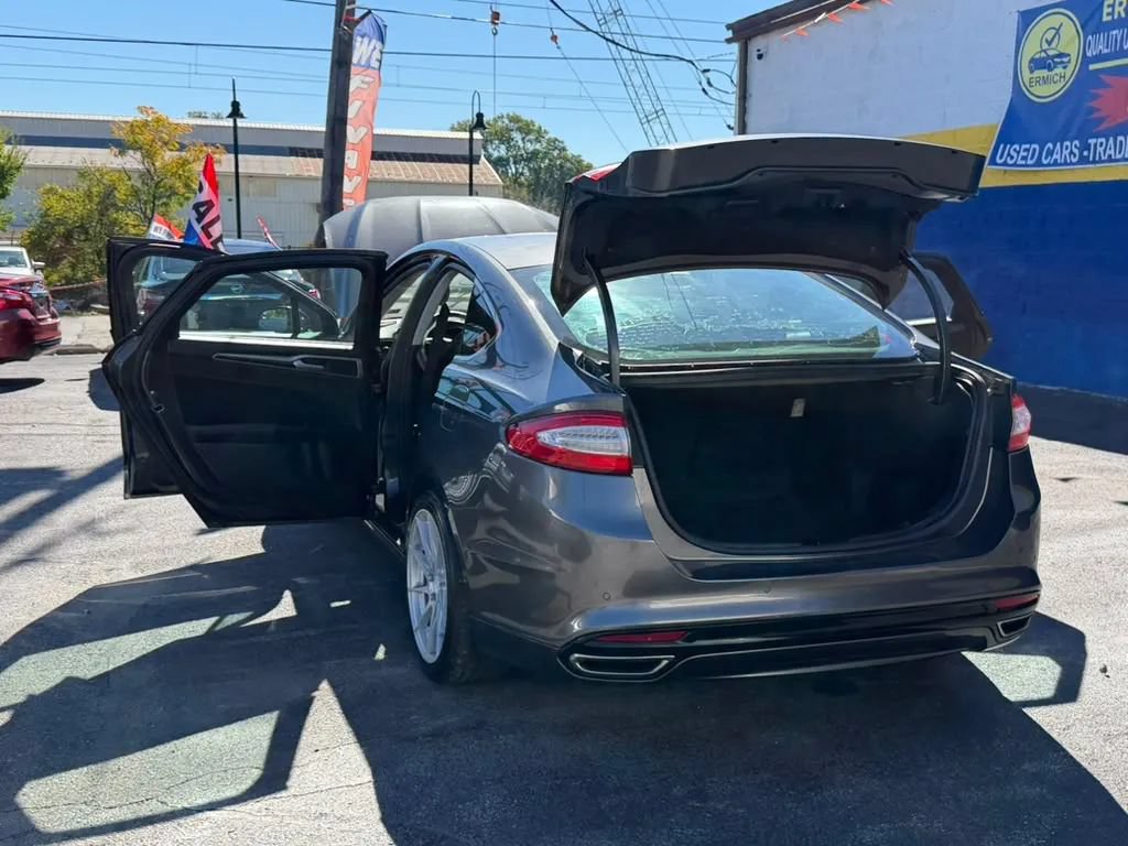 Used 2016 Ford Fusion SE w/ Equipment Group 202A AWD/4WD image 7