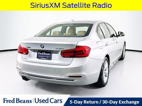Used 2017 BMW 330i xDrive Sedan image 9