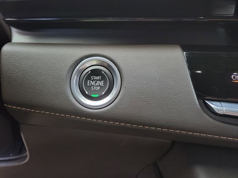 Certified 2023 Cadillac Escalade Premium Luxury w/ Performance Package AWD/4WD image 36