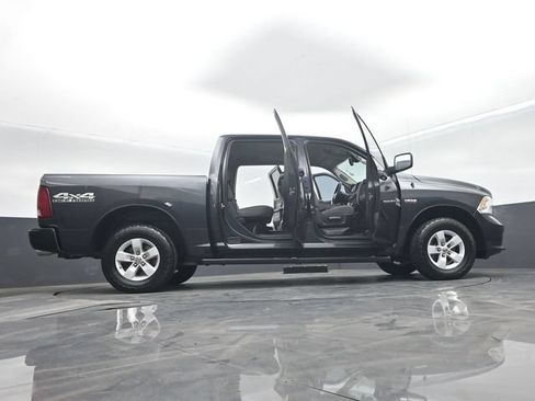 Used 2018 RAM 1500 Express AWD/4WD image 75