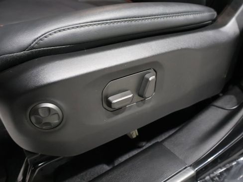 Certified 2025 Jeep Wrangler Unlimited Rubicon w/ XTREMEE 35" Tire Package image 13