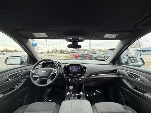 Used 2023 Chevrolet Traverse LT image 22