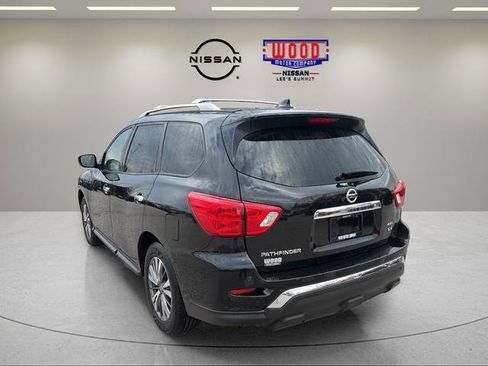 Used 2020 Nissan Pathfinder SV image 4