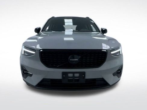 New 2026 Volvo XC40 B5 Ultra w/ Protection Package Premier image 18