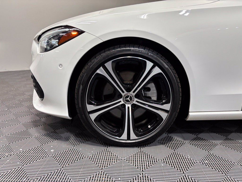 Used 2023 Mercedes-Benz C 300 Sedan image 9