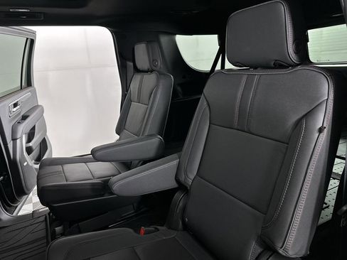 New 2026 Chevrolet Suburban RST w/ RST Capability Package image 26