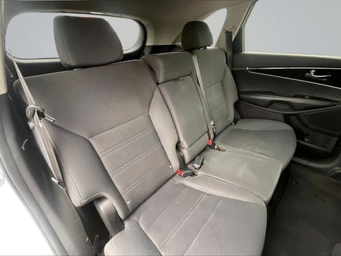 Used 2016 Kia Sorento FWD image 27