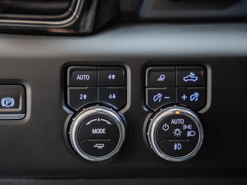 Used 2023 GMC Sierra 1500 AT4X image 52