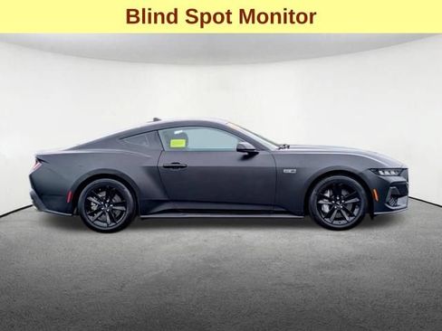 Used 2024 Ford Mustang GT RWD image 4