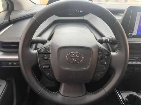 Used 2024 Toyota Prius LE image 12