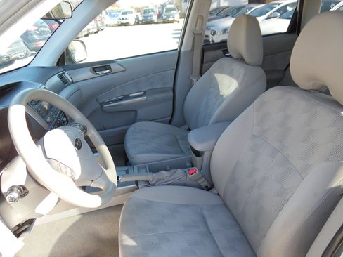 Used 2010 Subaru Forester 2.5X Premium image 10