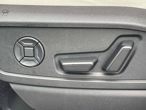 Used 2025 Audi Q5 Prestige AWD/4WD image 17