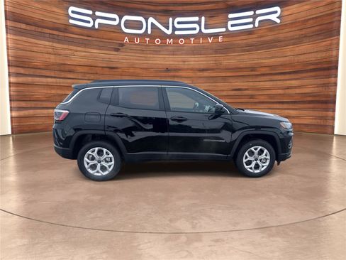 New 2026 Jeep Compass Latitude image 6