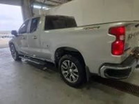Used 2019 Chevrolet Silverado 1500 LT w/ All-Star Edition AWD/4WD image 2