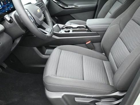 Used 2026 Chevrolet Equinox LT AWD/4WD image 30