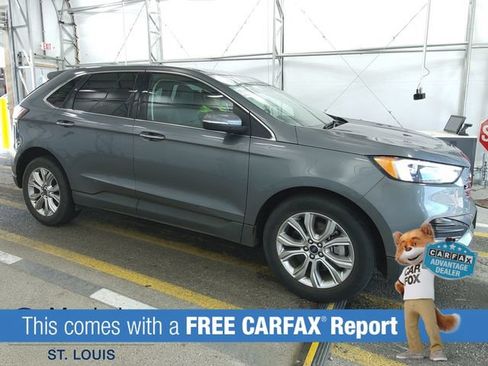 Used 2022 Ford Edge Titanium AWD/4WD image 2