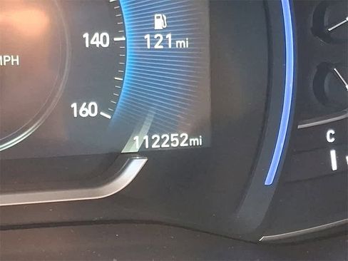 Used 2019 Hyundai Santa Fe Limited image 16