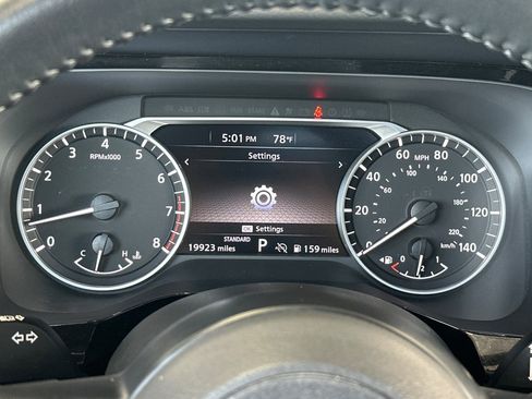 Used 2024 Nissan Pathfinder SV w/ SV Premium Package FWD image 24