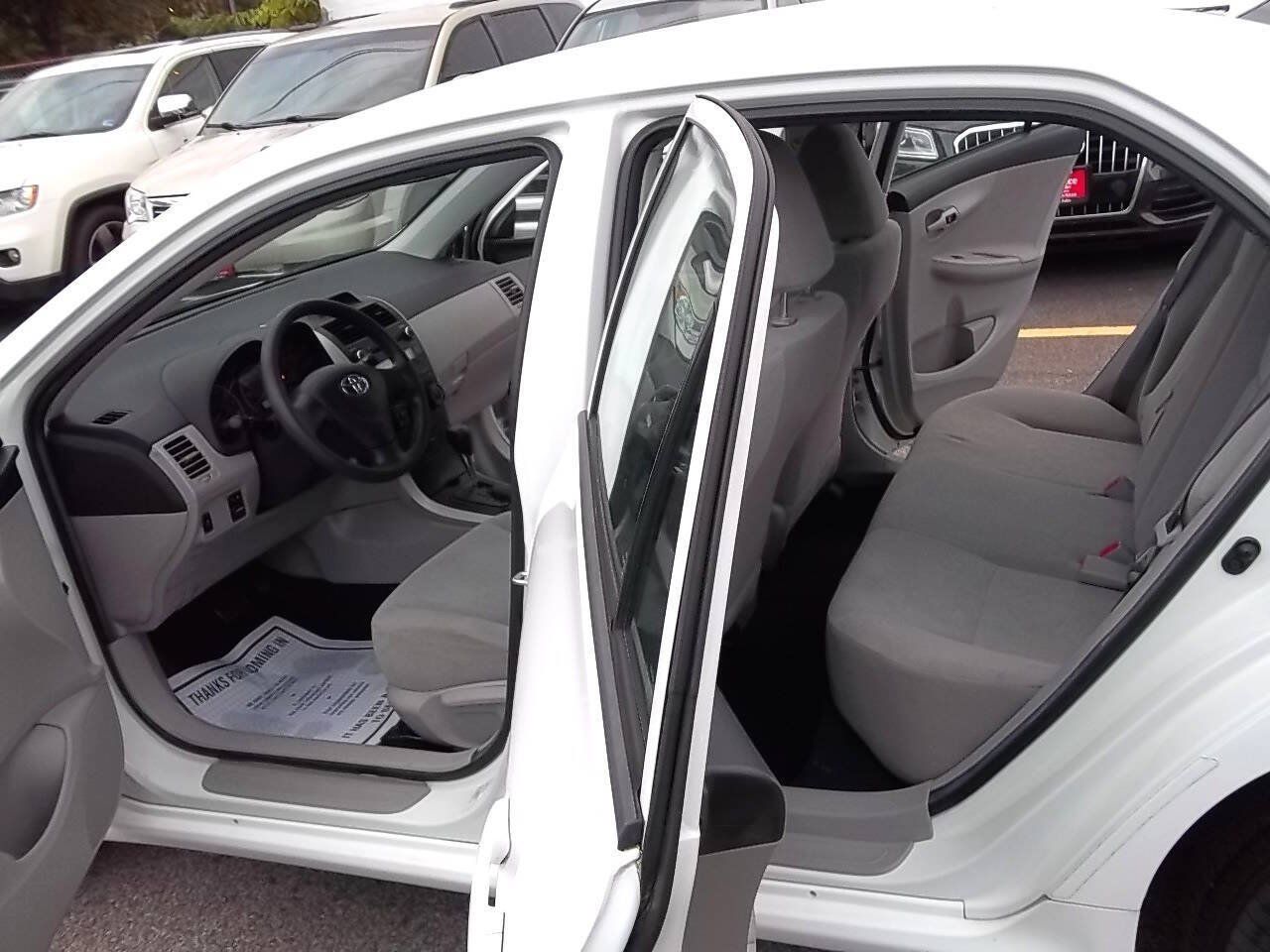 Used 2013 Toyota Corolla L FWD image 7
