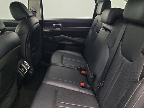 Used 2023 Kia Sorento S w/ Panoramic Sunroof Package FWD image 18