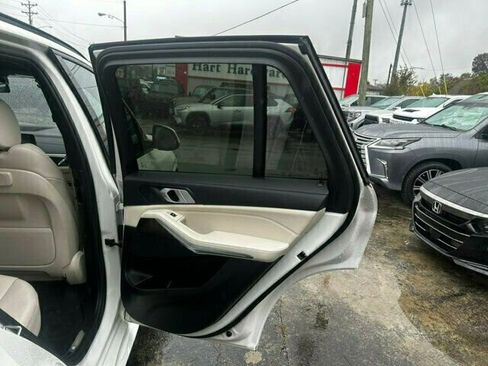 Used 2020 BMW X5 xDrive40i w/ M Sport Package image 17