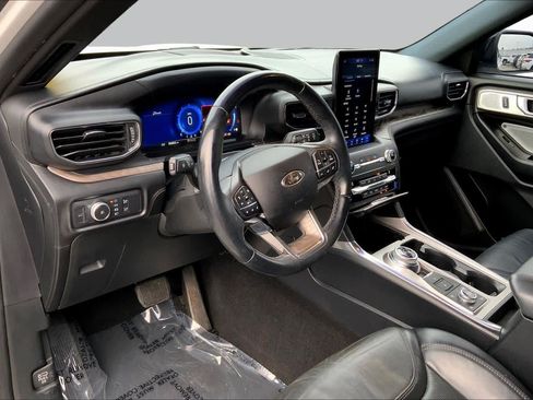 Used 2020 Ford Explorer Platinum w/ Premium Technology Package AWD/4WD image 15