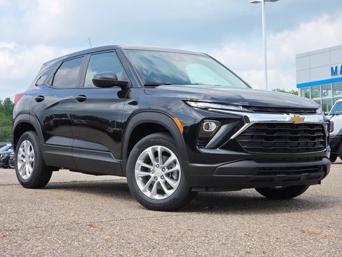 New 2026 Chevrolet TrailBlazer LS AWD/4WD image 2