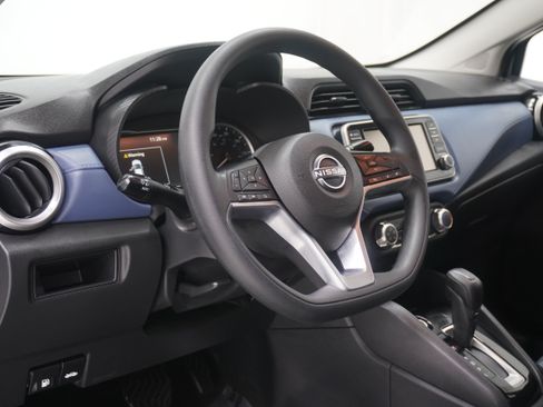 Used 2023 Nissan Versa SV FWD image 10