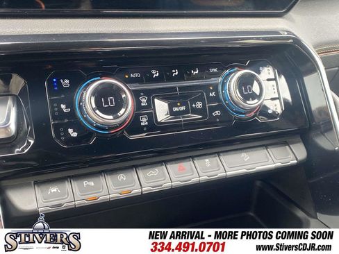 Used 2024 GMC Sierra 1500 AT4 w/ AT4 Preferred Package AWD/4WD image 55
