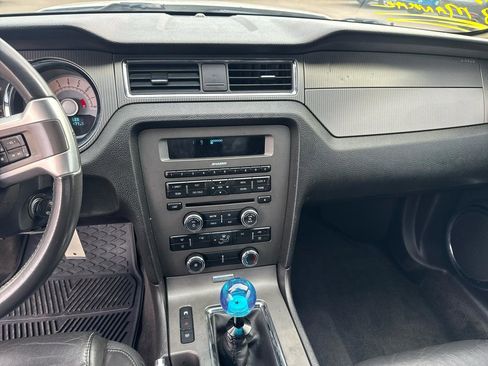 Used 2010 Ford Mustang GT image 10